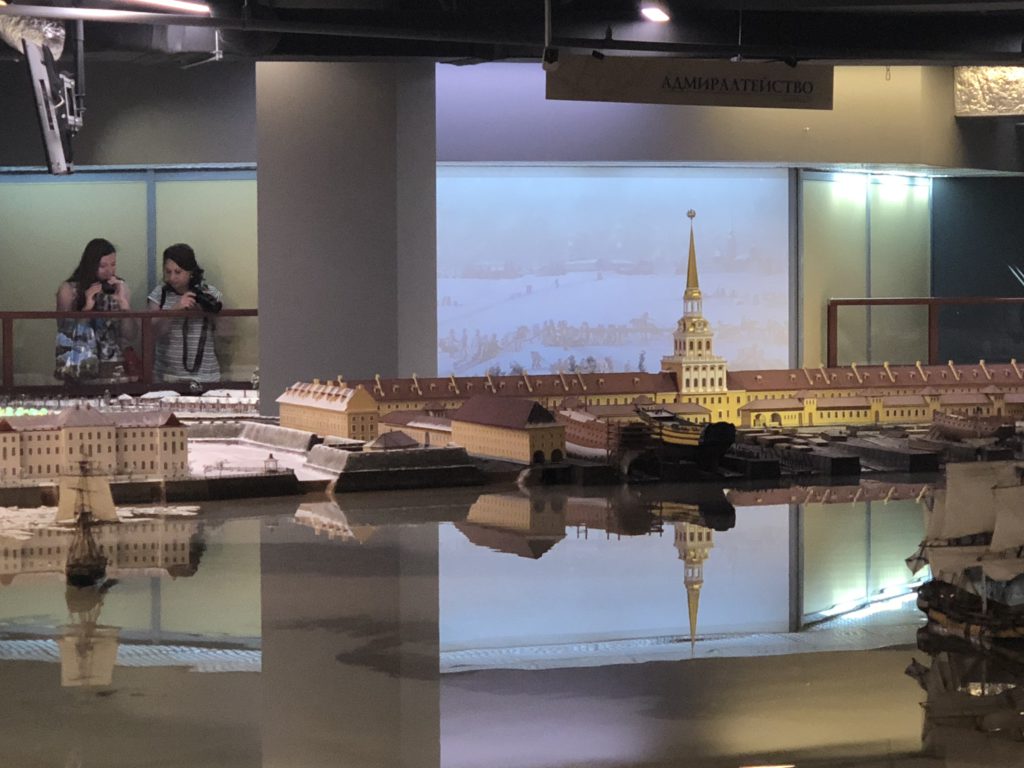 Петербург XVIII века в миниатюре - "Петровская акватория"