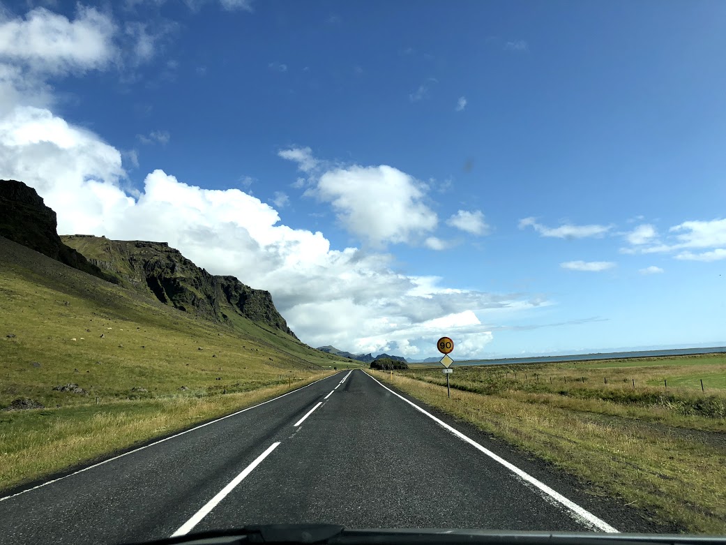 Сколько стоит путешествие в Исландию, или Не так страшен черт, как его малютка